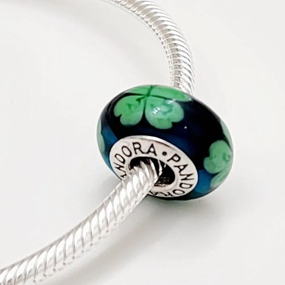 Pandora Murano Charm Kiss Me I'm Irish, St. Patrick's Day Four Leaf Clover Charm - Picture 2 of 4